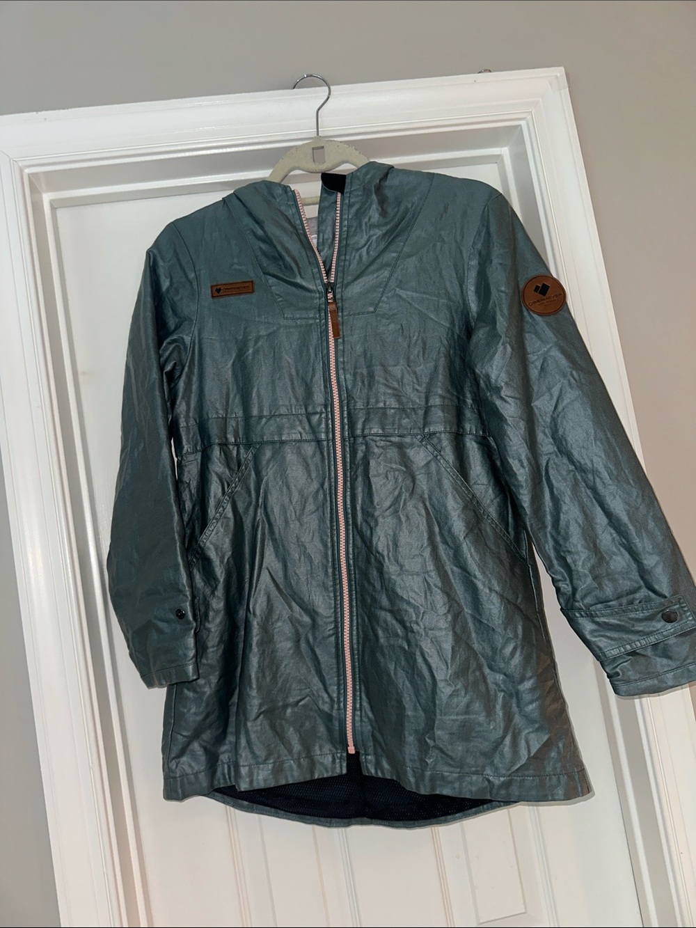 Obermeyer heritage collection hooded lightweight rain jacket